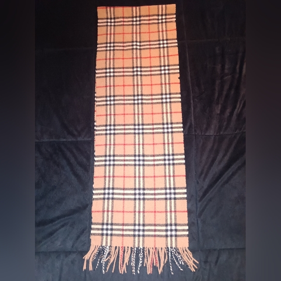 BURBERRY SCARF 🧣 - Picture 5 of 8